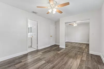 2103 N Palm Circle, North Palm Beach, FL 33408 - Photo 14