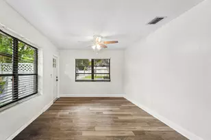 2103 N Palm Cir, North Palm Beach, FL 33408 - Photo 6