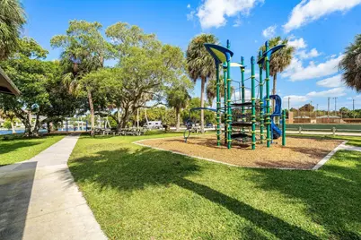 2103 N Palm Circle, North Palm Beach, FL 33408 - Photo 26