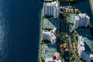3600 Mystic Pointe Dr, Aventura, FL 33180 - Photo 32