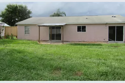 2557 SE Robin Circle, Port Saint Lucie, FL 34952 - Photo 10