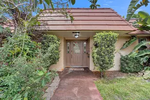 4721 Sarazen Dr, Hollywood, FL 33021 - Photo 1