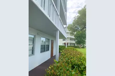 1040 Newport H #1040, Deerfield Beach, FL 33442 - Photo 6