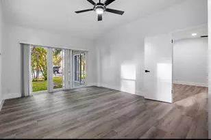 5586 N Lakewood Cir, Margate, FL 33063 - Photo 24
