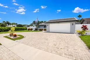 6521 Woodbury Rd, Boca Raton, FL 33433 - Photo 2