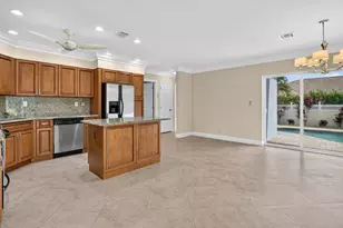 899 Granada Dr, Boca Raton, FL 33432 - Photo 10