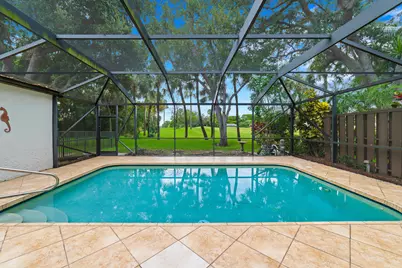 219 Wildwood Circle, Deerfield Beach, FL 33442 - Photo 2