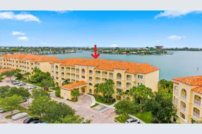 21 Harbour Isle Drive W #302, Fort Pierce, FL 34949 - Photo 1