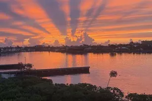 21 Harbour Isle Dr W, Fort Pierce, FL 34949 - Photo 2