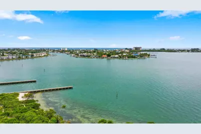 21 Harbour Isle Drive W #302, Fort Pierce, FL 34949 - Photo 2