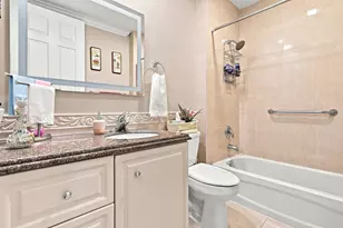 21 Harbour Isle Dr W, Fort Pierce, FL 34949 - Photo 20