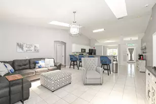2133 SW Larchmont Ln, Port Saint Lucie, FL 34984 - Photo 14
