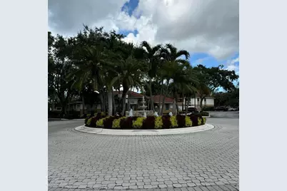 712 NW 92nd Avenue, Plantation, FL 33324 - Photo 2