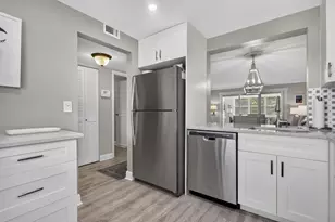 3951 Via Poinciana, Lake Worth, FL 33467 - Photo 4