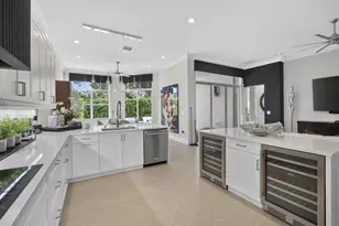9469 Via Elegante, Wellington, FL 33411 - Photo 12