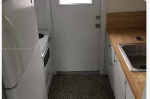 1120 Sesame St, Opa Locka, FL 33054 - Photo 4