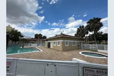 1004 Twin Lakes Drive, Coral Springs, FL 33071 - Photo 24