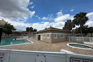 1004 Twin Lakes Dr, Coral Springs, FL 33071 - Photo 24
