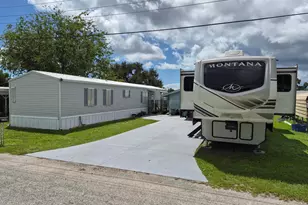 1040 12th St, Okeechobee, FL 34974 - Photo 1