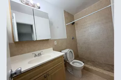 915 NE 8th Street #104, Hallandale Beach, FL 33009 - Photo 12