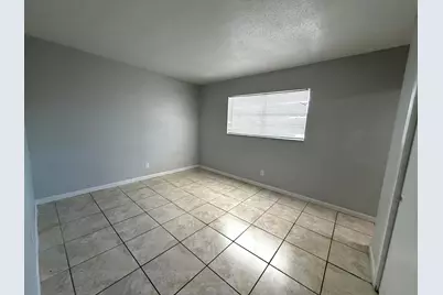 915 NE 8th Street #104, Hallandale Beach, FL 33009 - Photo 10