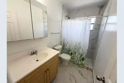 915 NE 8th Street #104, Hallandale Beach, FL 33009 - Photo 8