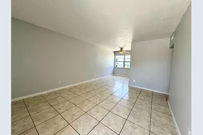 915 NE 8th Street #104, Hallandale Beach, FL 33009 - Photo 2