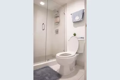 1700 Embassy Drive #408, West Palm Beach, FL 33401 - Photo 8