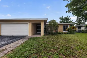 8208 NW 75th Ave, Tamarac, FL 33321 - Photo 4