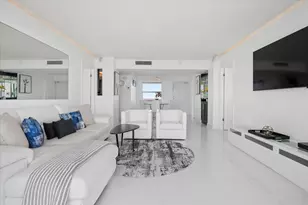333 NE 21st Ave, Deerfield Beach, FL 33441 - Photo 4