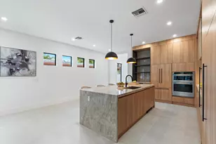 1133 NE 12th Ave, Fort Lauderdale, FL 33304 - Photo 4