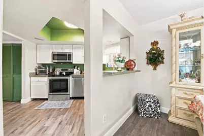 126 Weybridge Circle #B, Royal Palm Beach, FL 33411 - Photo 10