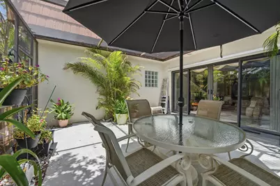 126 Weybridge Circle #B, Royal Palm Beach, FL 33411 - Photo 6