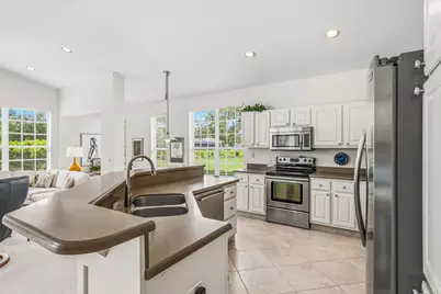 9403 Pinebark Court, Fort Pierce, FL 34951 - Photo 8