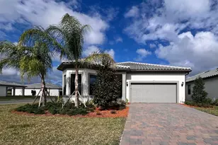 837 SE Courances Dr, Port Saint Lucie, FL 34984 - Photo 2
