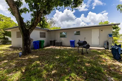 2921 NW 11th Street #West Unit, Fort Lauderdale, FL 33311 - Photo 2