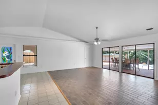 1045 Coral Dr, Boynton Beach, FL 33426 - Photo 6