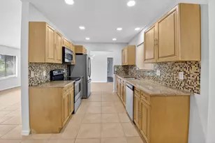 4135 Bay Laurel Way, Boca Raton, FL 33487 - Photo 16