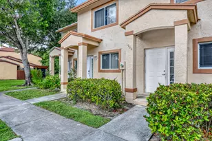 1970 Lakeview Dr W, Royal Palm Beach, FL 33411 - Photo 4