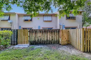 1970 Lakeview Dr W, Royal Palm Beach, FL 33411 - Photo 34