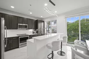 616 NW 38th Cir, Boca Raton, FL 33431 - Photo 14