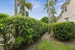 2173 NW 78th Ave, Pembroke Pines, FL 33024 - Photo 12