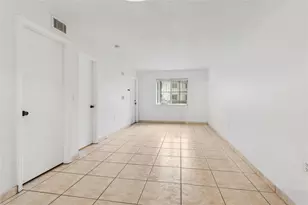 2173 NW 78th Ave, Pembroke Pines, FL 33024 - Photo 2