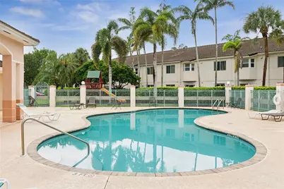 2173 NW 78th Avenue, Pembroke Pines, FL 33024 - Photo 14