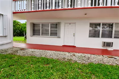 264 Northampton N, West Palm Beach, FL 33417 - Photo 1