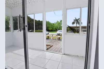 264 Northampton N, West Palm Beach, FL 33417 - Photo 12