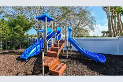 558 Sanderling Circle, Deerfield Beach, FL 33442 - Photo 8