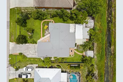 718 SW Abraham Avenue, Port Saint Lucie, FL 34953 - Photo 44
