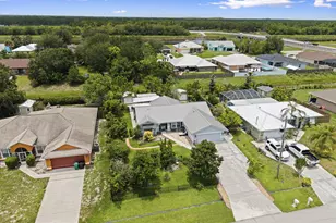 718 SW Abraham Ave, Port Saint Lucie, FL 34953 - Photo 4