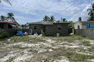 121 SE 5th Ave, Boynton Beach, FL 33435 - Photo 2